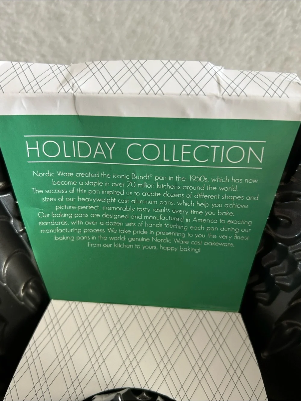 Nordic Ware Christmas Tree Bundt Pan Holiday Baking 10 Cup Very Merry New NIP